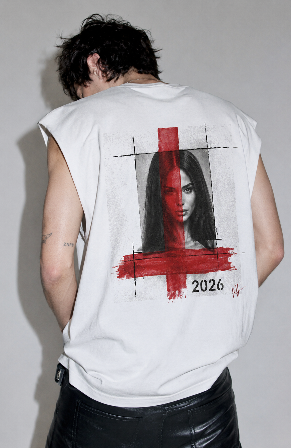 AMOIRE - Adelka Tee